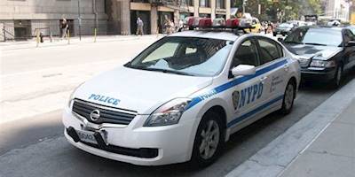 File:Nissan Altima Hybrid NYPD in New York city.JPG ...