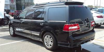 File:Lincoln Navigator III Limousine 02 China 2015-04-13 ...
