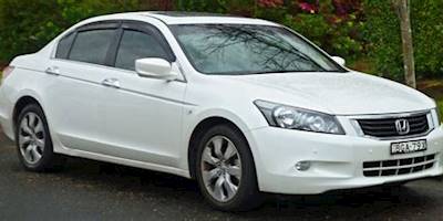File:2008-2011 Honda Accord VTi-L sedan (2011-08-17).jpg ...