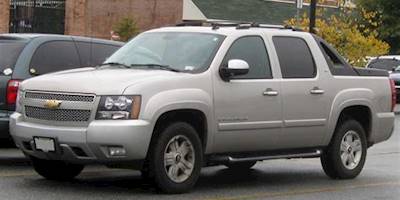 File:2nd Chevrolet Avalanche -- 10-31-2009.jpg - Wikimedia ...