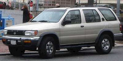File:96-99 Nissan Pathfinder .jpg - Wikipedia