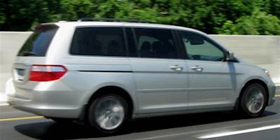 File:2005-2007 Honda Odyssey Touring rear -- 6-14-2009.jpg ...