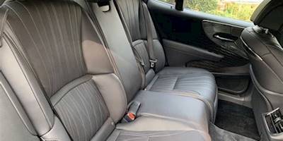 2019 Lexus LS 500h Sedan - | Photos of the 2019 Lexus LS ...