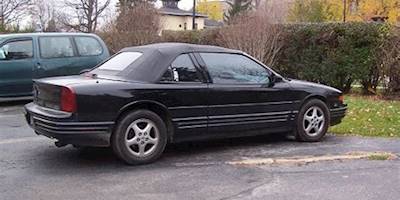 File:1995 Oldsmobile Cutlass Supreme.jpg - Wikimedia Commons