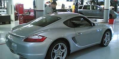 File:2006 Porsche Cayman S - US version - silver.jpg ...
