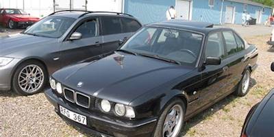 File:BMW 540i E34 (14260357365).jpg - Wikimedia Commons