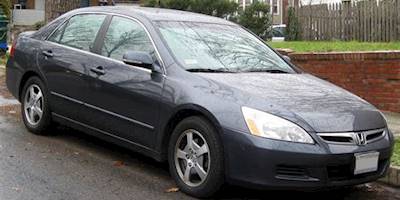 File:Honda Accord Hybrid -- 12-21-2011 1.jpg - Wikimedia ...