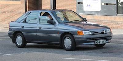File:1991 Ford Escort 1.4 Ghia (pre facelift) (9860578574 ...