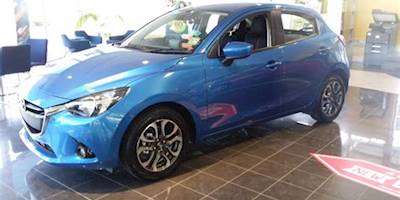 File:2014 Mazda 2 Genki - Dynamic Blue (15810721082).jpg ...