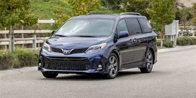 2018 Toyota Sienna In-Depth Review: Highly Practical ...