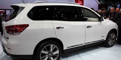 Nissan Pathfinder Hybrid 2014 at the New York Auto Show ...