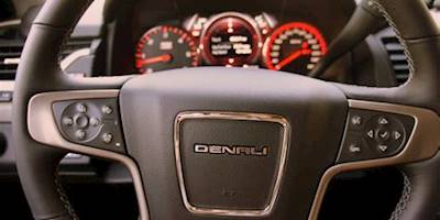 File:Steering Wheel - 2015 GMC Yukon Denali (14490730275 ...