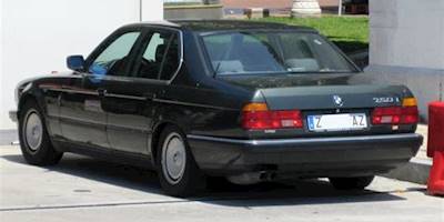 Datei:1996 BMW 750i (E32) (cropped).jpg – Wikipedia