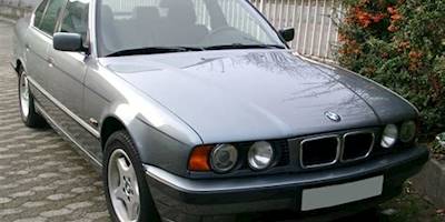 File:BMW E34 front 20071129.jpg - Wikimedia Commons