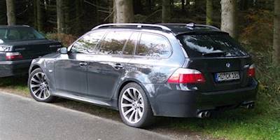 File:Black BMW M5 Touring (E61) rl 2008.jpg - Wikimedia ...