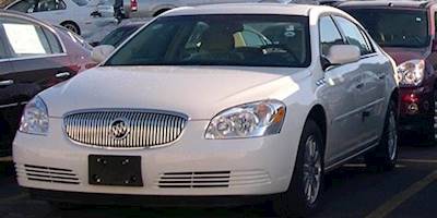 File:2006 Buick Lucerne.jpg - Wikimedia Commons