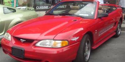 File:'94 Ford Mustang Convertible (Crusin' At The ...
