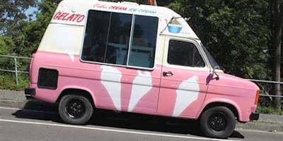 File:1978 Ford Transit van, ice cream van conversion ...