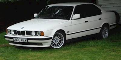 File:1992 BMW 525i (19291340171).jpg - Wikimedia Commons