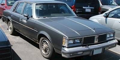 File:Oldsmobile-Cutlass-Supreme.jpg - Wikipedia