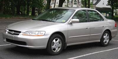 File:1998-2000 Honda Accord Sedan.jpg - Wikimedia Commons