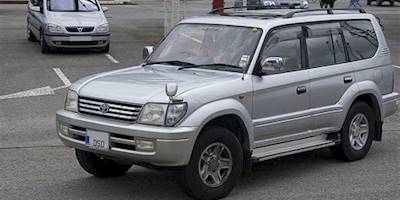 File:2000 Toyota Land Cruiser Prado (6420114559).jpg ...