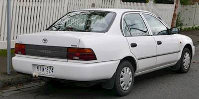 File:1995 Toyota Corolla (AE101R) CSi sedan (2015-07-24 ...