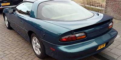 File:1998 Chevrolet Camaro (15187354601).jpg - Wikimedia ...