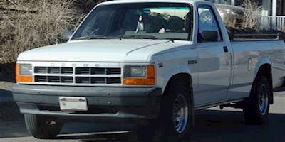 File:1991 Dodge Dakota regular cab.jpg - Wikimedia Commons