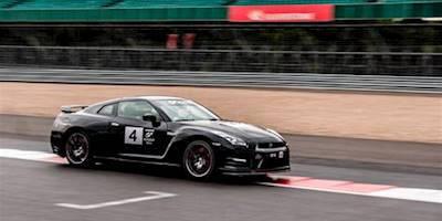 GT Academy 2014 : Nissan GT-R sur Silverstone | Mon chat ...