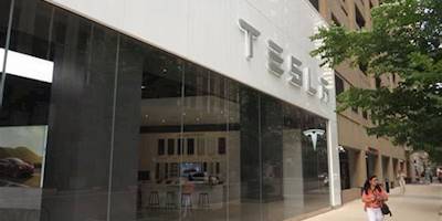 Tesla Showroom, Chicago, Illinois | Tesla, Inc. is an Americ… | Flickr
