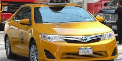 File:Toyota Camry Hybrid (NYC Taxi) (14471227601) (cropped ...