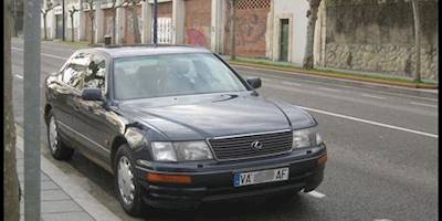 File:1997 Lexus LS 400 (3682649512).jpg - Wikimedia Commons