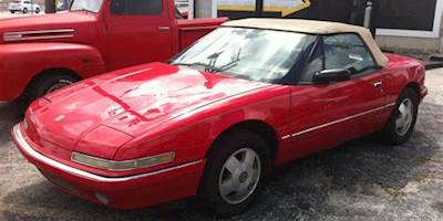 File:1990 Buick Reatta roadster red - f.jpg - Wikimedia ...