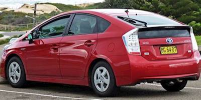 File:2009-2010 Toyota Prius (ZVW30R) i-Tech liftback 01 ...