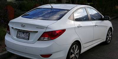 File:2012 Hyundai Accent (RB) Premium sedan (2015-06-03 ...