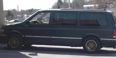 File:1994 Chrysler Town and Country.jpg - Wikimedia Commons