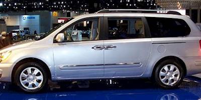 File:2007 Hyundai Entourage at the Chicago Auto Show.jpg ...