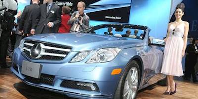Detroit 2010: Mercedes-Benz E-Class Cabriolet Shows Its Face