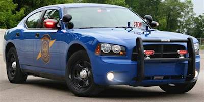 File:2006 Michigan State Police Dodge Charger 1.jpg ...