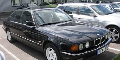 File:BMW 740iL E32 (7005785334).jpg - Wikimedia Commons