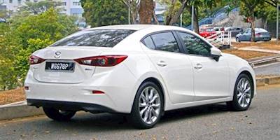 File:2014 Mazda 3 Sedan (BM) 2.0 SkyActiv (CBU) 4-door ...
