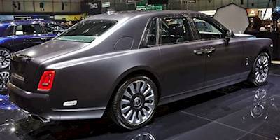 Datei:Rolls-Royce Phantom VIII Back Genf 2018.jpg – Wikipedia