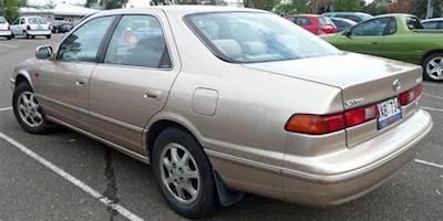 File:1998 Toyota Vienta (MCV20R) VXi sedan (2009-10-29 ...