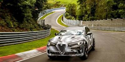 Alfa Romeo Stelvio Quadrifoglio, record al Nürburgring per ...