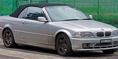 File:2000-2003 BMW 330Ci (E46) convertible 02.jpg
