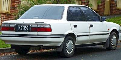 File:1991-1992 Toyota Corolla (AE94) CSi sedan (2011-07-17 ...