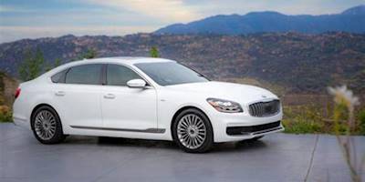 Can The 2019 Kia K900 Compete Against The Europeans?