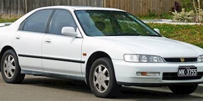 File:1995-1997 Honda Accord VTi sedan 01.jpg - Wikipedia