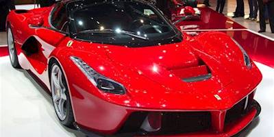 File:Geneva MotorShow 2013 - Ferrari LaFerrari front left ...